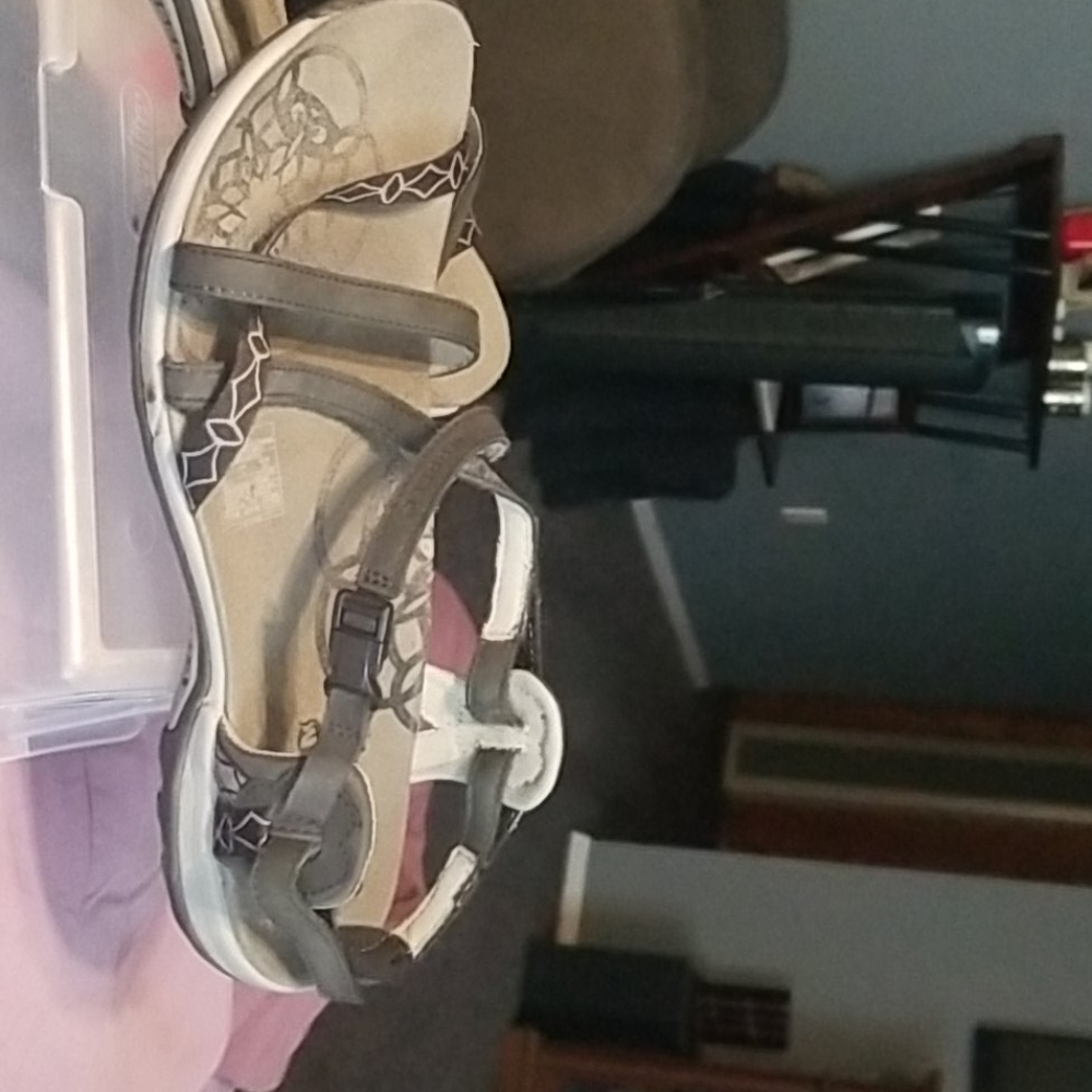 Merrell womans sandals